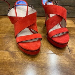 Stuart Weitzman “THE HESTER” heel